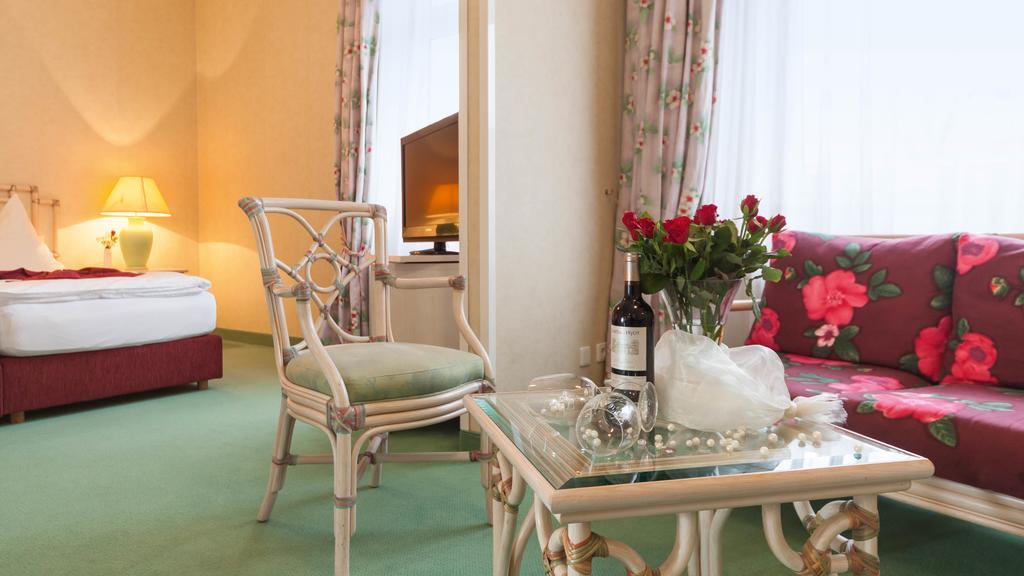 Campus Garden Businesshotel Изерлон Экстерьер фото
