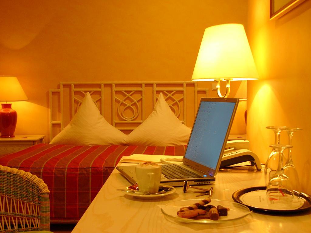 Campus Garden Businesshotel Изерлон Экстерьер фото
